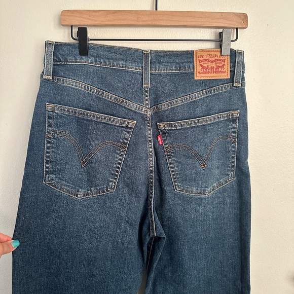 Levi’s Ribcage Bell Bottom Classic Blue Women's Jeans size 30 Stretch Chic EUC - Picture 5 of 6